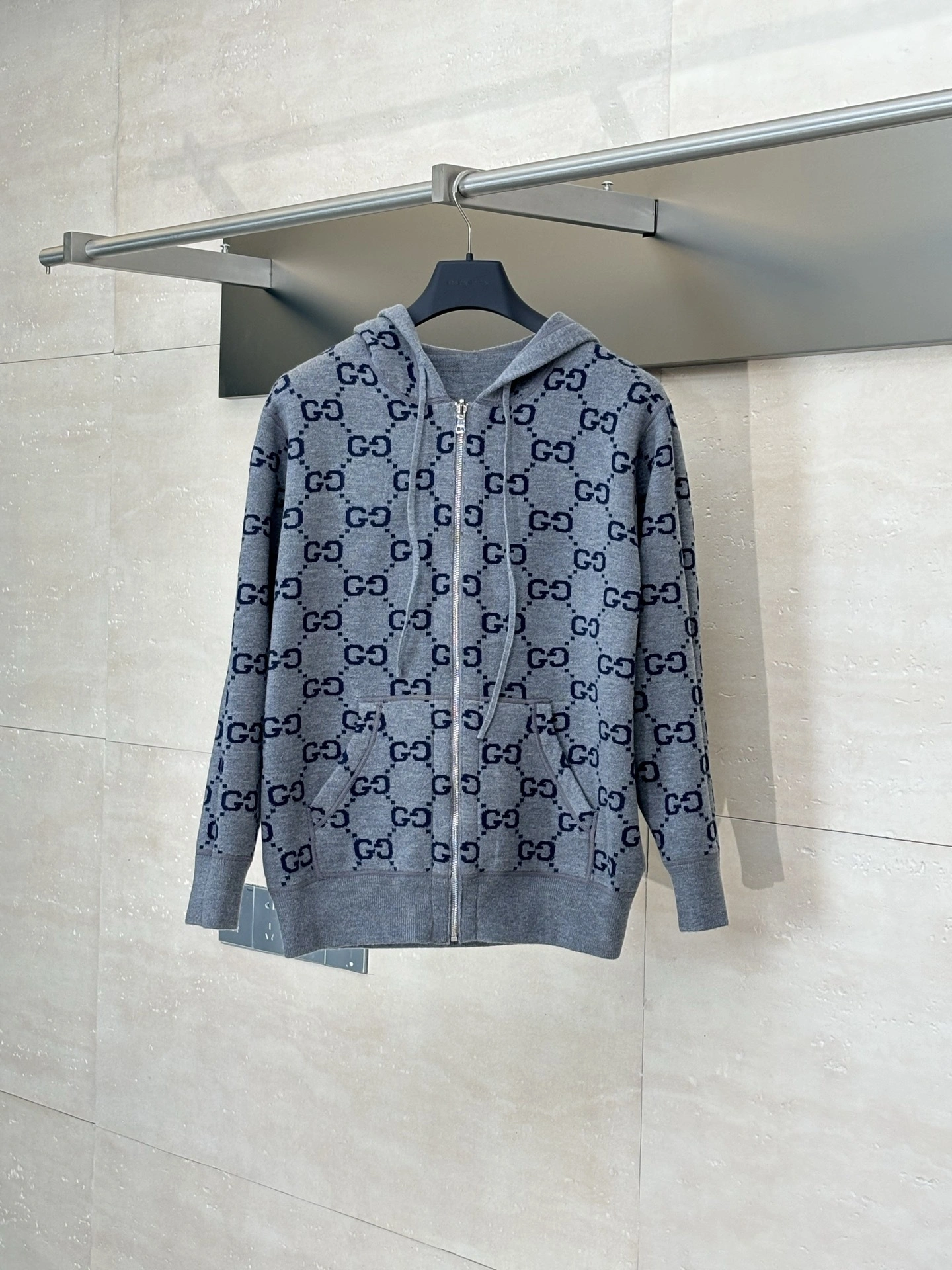 wg.luxury- 6u33i reversible wool item:E-F363F1505